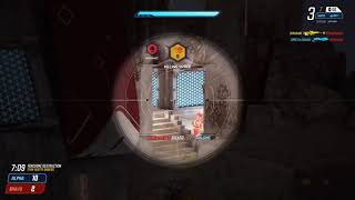 These bots gifted me the golden camo for the sniper 🥺🥺🥺 [Splitgate]