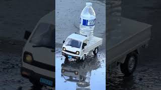 Nothing stops a delivery around here🛻 #minitruck #deliveryheroes #rctruck #minitrucks #sideralwins