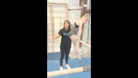Teaching a Horizontal Cast on Bars
