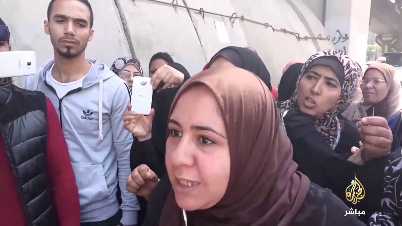 وقفة عمال الاجر بوزارة التربية والتعليم امام وزارة المالية