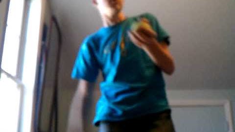 basic 3 ball juggling tricks: the back cross