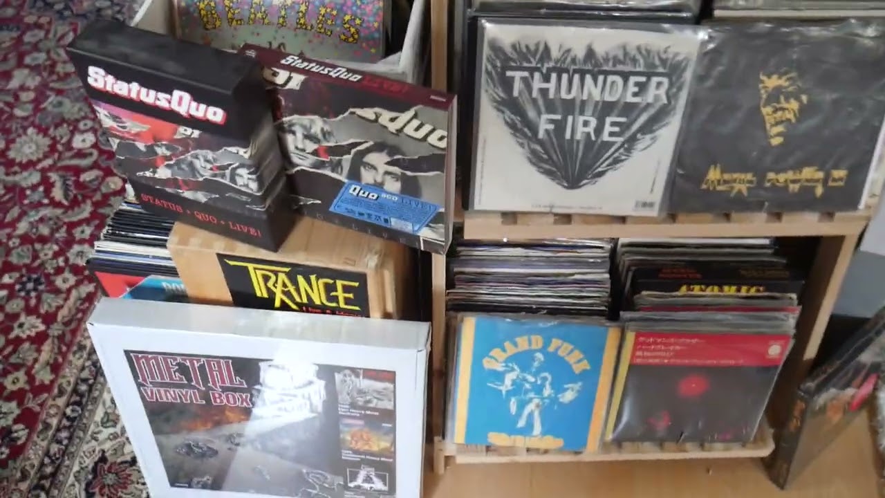 Living Room Tour 2026 - Andreas Neudi Neuderth (Music: Economist) - Vinyl love, record collector!