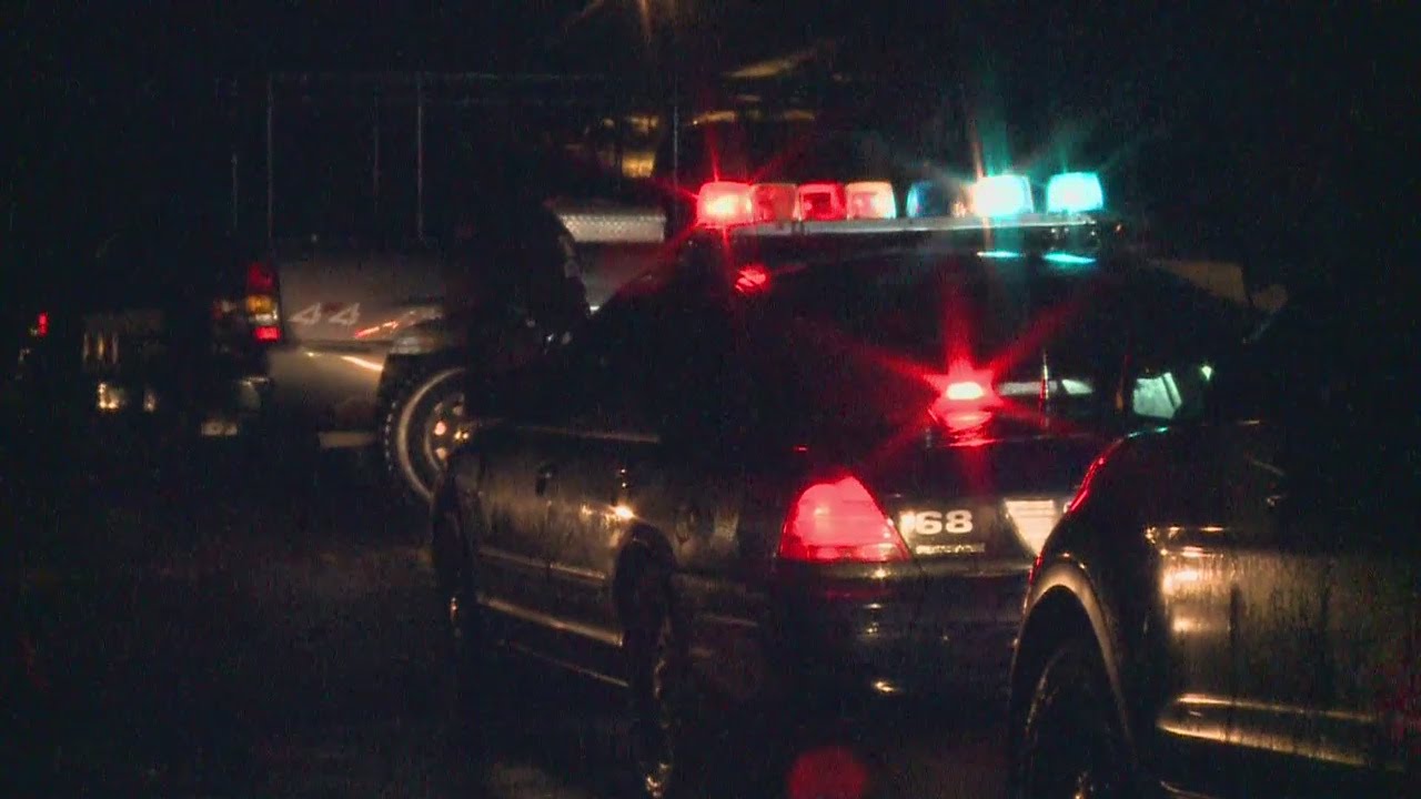 Lansing man injured in shooting, armed robbery