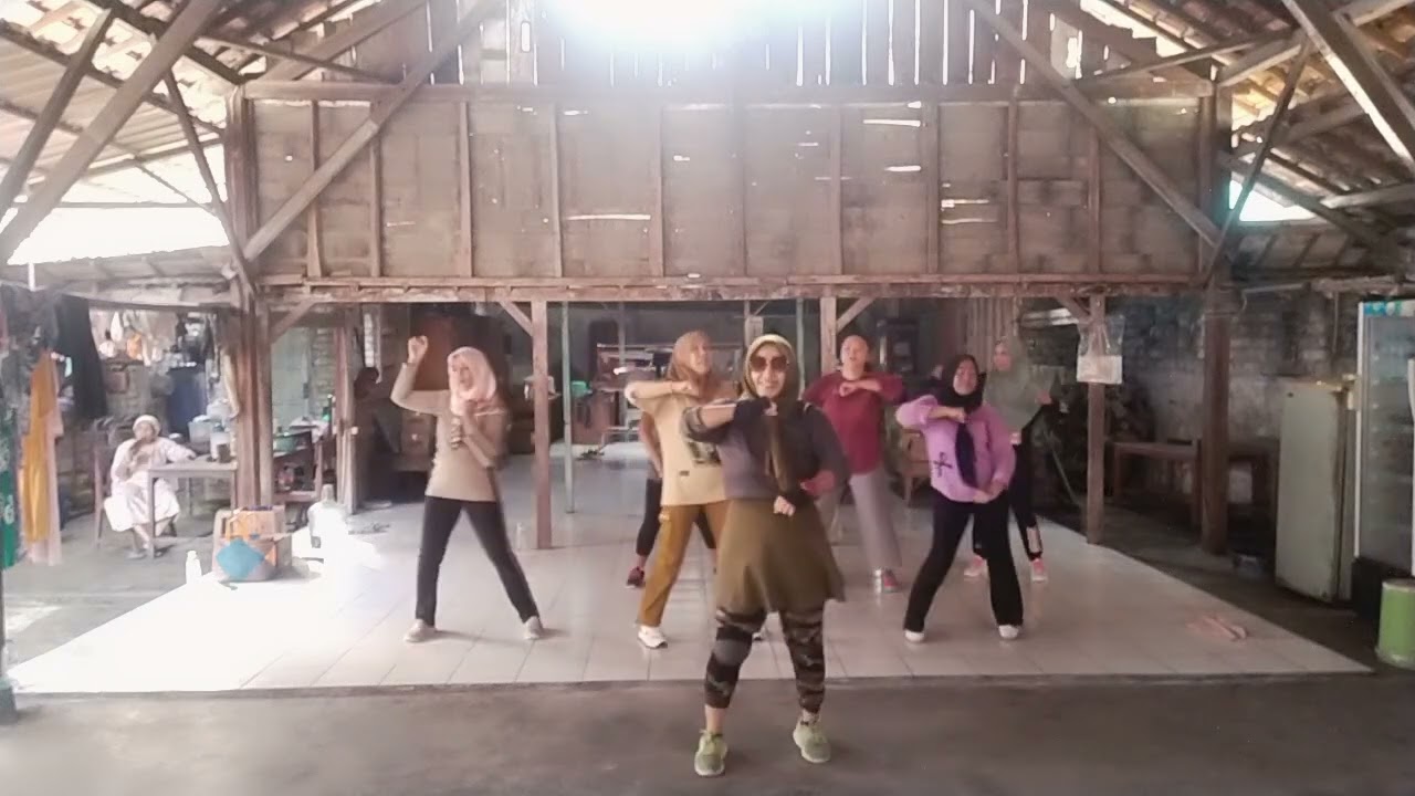 SS WONG AYU KARANG ANYAR KRAGAN.... KATANYA CINTA TAK BUTUH RUPA 