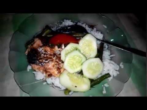 masakan-wong-ndeso-iki-cak-mantap-dengan-sayur-kacang-panjang,-lalapan-timun,-sambal-petis-penyet...