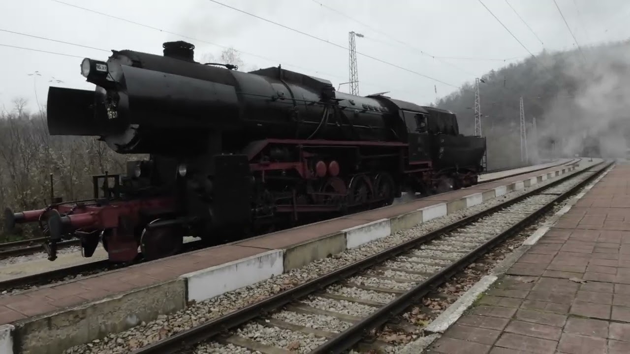 Атракционен коледен влак с парен локомотив 16.27/Christmas atraction steam train