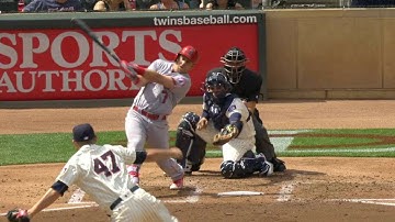 LAA@MIN: Pennington ties it up with an RBI double