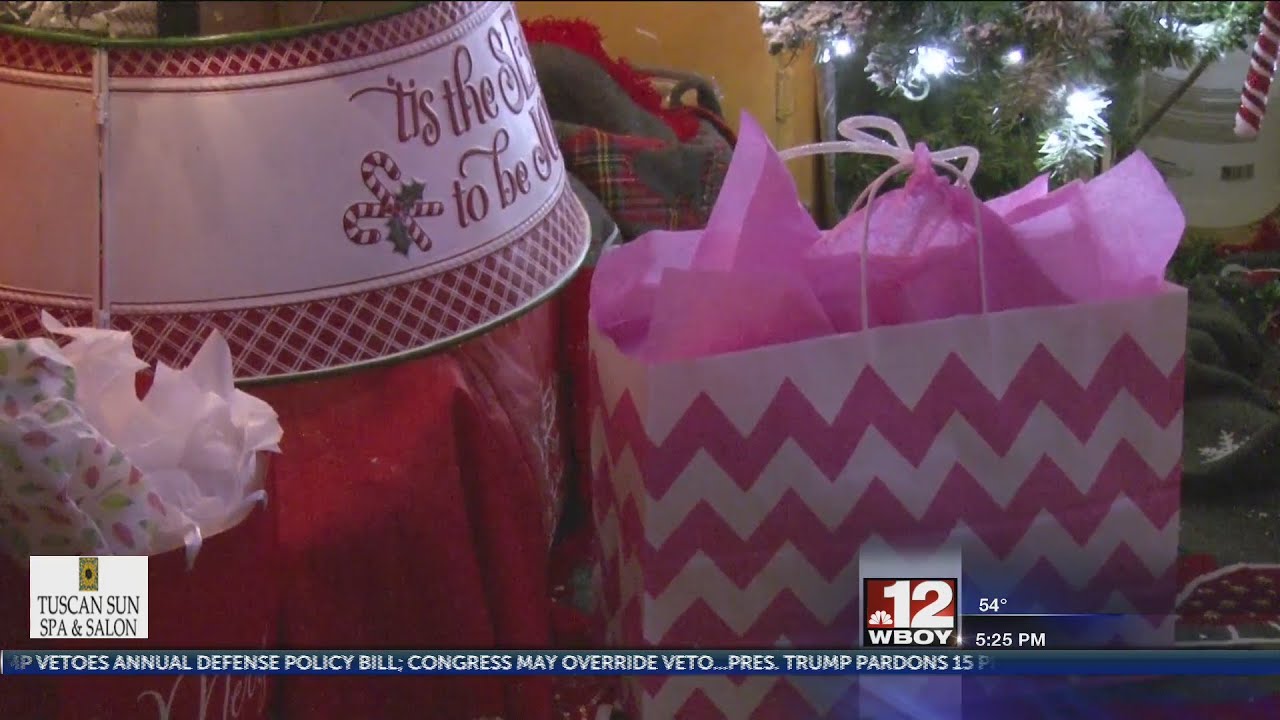 Bridgeport hair salon goes all out for the holidays YouTube