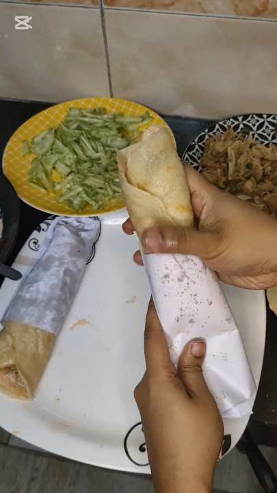 Delicious CHICKEN WRAPS-Tortilla Wraps recipe #chickenwrap #chicken #youtubeshorts #viralshorts