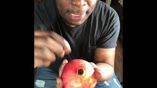 Pomegranate- easy juice removal for drinking