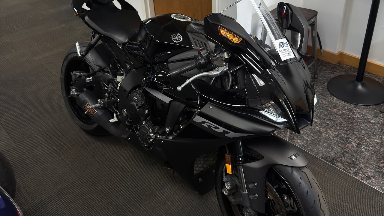 2024 Yamaha YZF-R1 - Walkaround Video