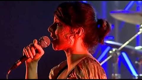 Nouvelle Vague - In A Manner Of Speaking (Live in Lisbon, Portugal)