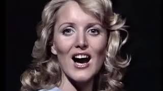 Anne-Karine Strøm feat. Bendik Singers - The First Day of Love (Eurovision 1974, NORWAY) video Resimi