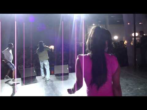 Jersey Demic and Daddy Bawsten perform MADMAN on Miami Beach