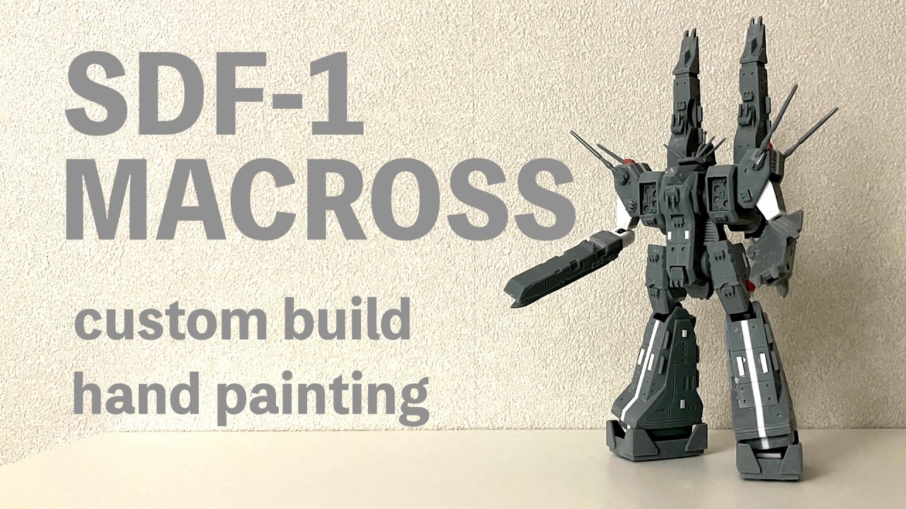 The old SDF-1 MACROSS kit shines with fluorescent colors. - YouTube