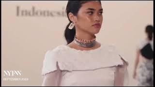 Download lagu New York Fashion Week. Congratulation, Liliana Tanoesoedibjo ❤.