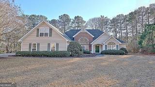 195 Ferncliff, Fayetteville, GA Presented by Denise Clements.