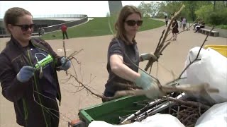 Volunteers Clean Up Arch Grounds For Earth Day