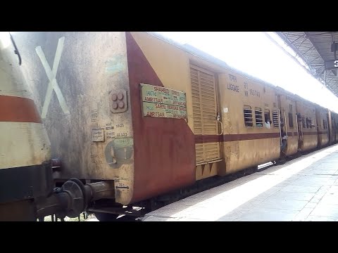 Shaheed Express Train 14674 Shaheed Express Amritsar - Jaynagar Departure From Siwan Junction ...