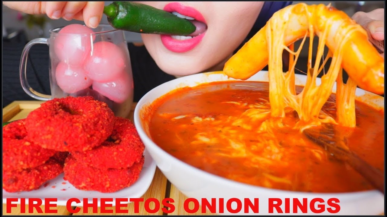 ASMR CHEESY GIANT RICE CAKES + HOT CHEETOS ONION RINGS + ICE PINK