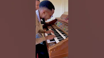 Mungu Wangu Umenibariki By M C Mabogo Organ Performance By Organist Simon And Johnie 