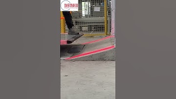 The ERG is equipped with AGV and can drive into containers.#warehouse #container #factory #conveyor