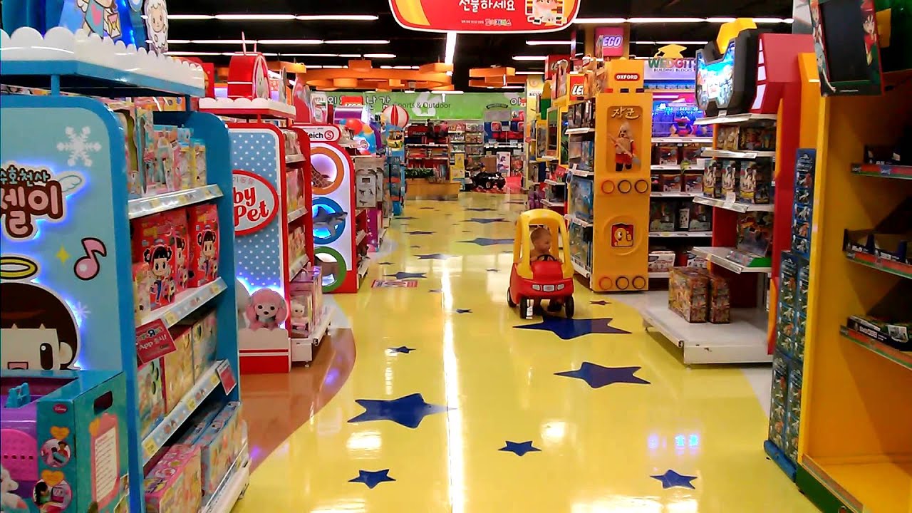 Criusin in toys r us Songdo South Korea YouTube