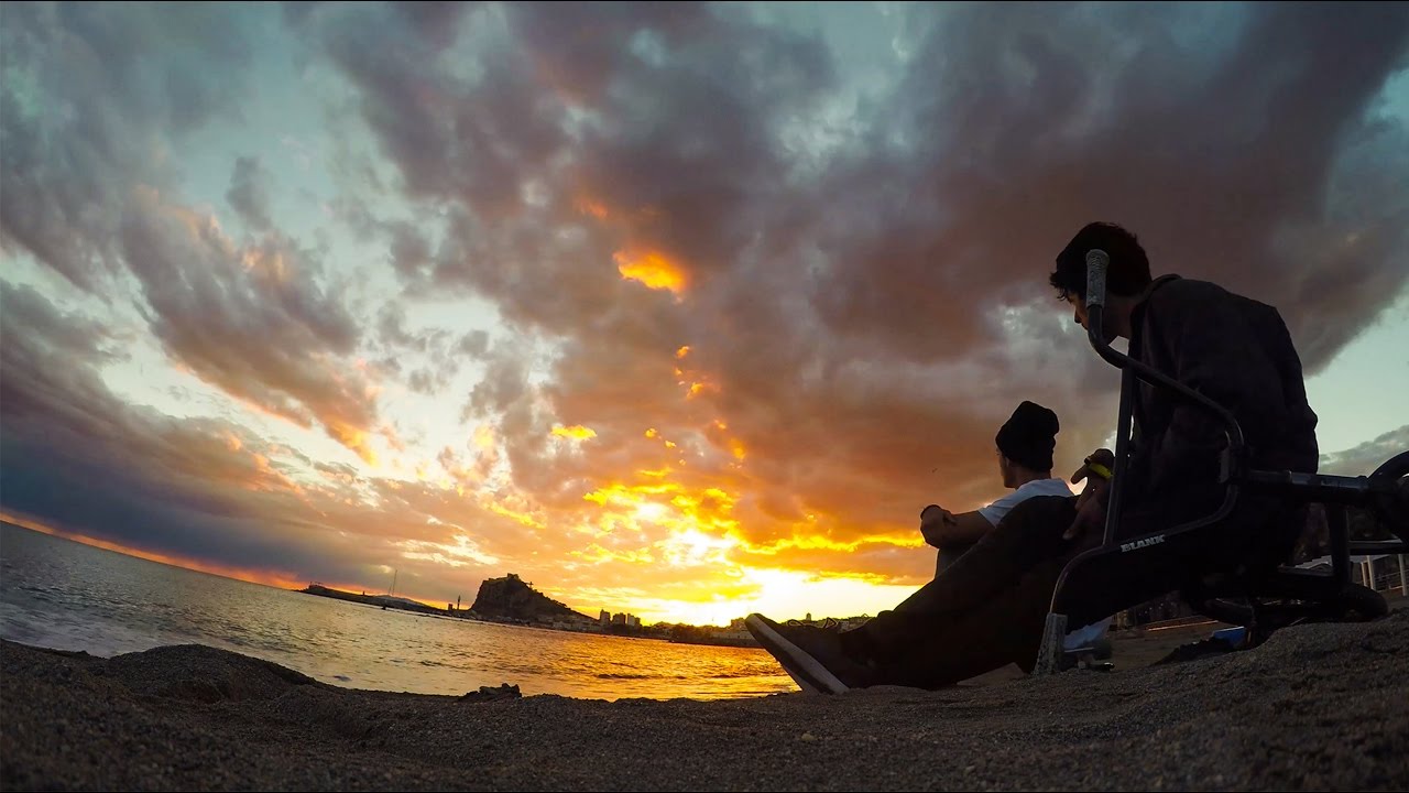 CATCHING THE MOMENTS IN AGUILAS