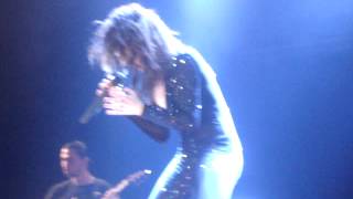 Malú Madrid - 16-5-14 'Me quedo grande tu amor'