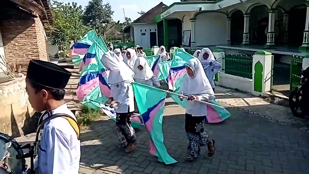 Kirab Khitan Ms Aufa bin Mahalim alm, MI NU ISLAHUSSALAFIYAH GETASSRABI