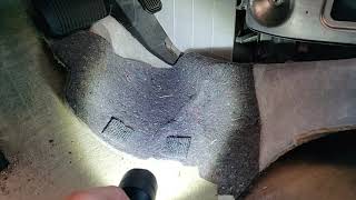 1997 Lexus ES300 cabin air filter access