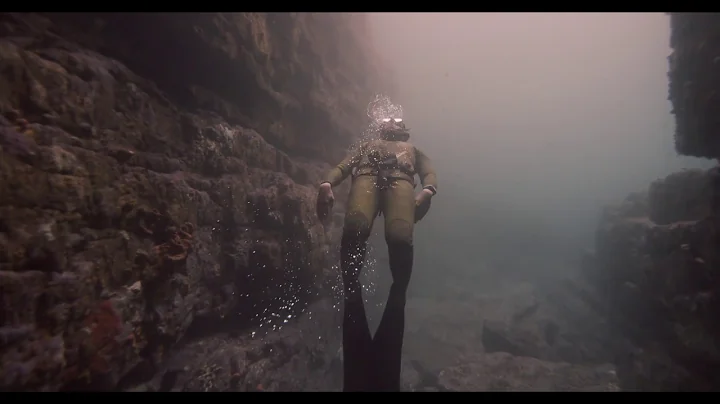 Cave diving in Jervis bay