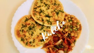 Easy & Quick Garlic Kulcha Tawe Par | India Ka Street Food Delicious Kulcha Chola | StreetFood India