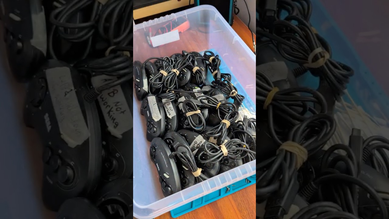 MEGA Drive Bubble Bath 🫧 Fixing 15 SEGA Genesis/MegaDrive controllers at the same time 