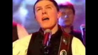 Kelly Family: TOTP 1999: Die Kinder vom Kosovo