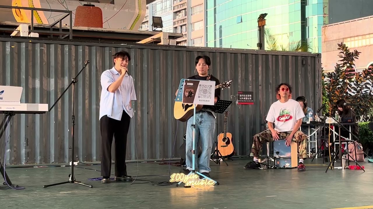 2025-11-16 周百言 - 黃金時代 @ StarPlus Busking Xpress Kwun Tong