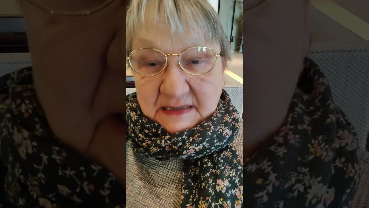 @tarina1. Tässä kolme tarinaa miten minä kerään ihania juttuja.Yhdyn kertojan kanssa samaan tarinan