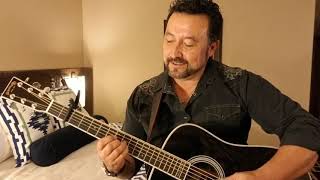 Blackbird. Beatles cover on a Martin Johnny Cash signature guitar. Based on an arr. by B. Evans.