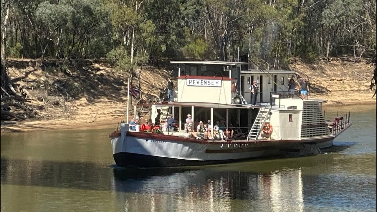 PS Pevensey on one of her daily cruise’s on the Murray River at Echuca