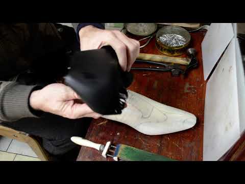 Видео: Как моральный кодекс создает премиальную обувь ручной работы до 200 долларов