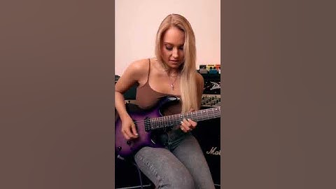 🎶 #JimiHendrix - #AllAlongTheWatchTower : Sophie Lloyd #guitar #guitarsolo #guitargirl #guitarcover