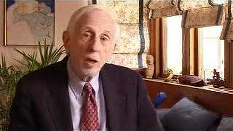 Квинси блич штернриттер. Polite celebrity. Ллойд демоз. Lloyd polite girlfriend. Lloyd saloum.