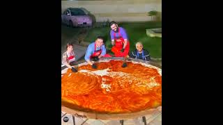 दुनिया का सबसे बड़ा पिज्जा |world biggest pizza| @CznBurak #shorts #youtubeshorts screenshot 5
