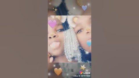 it's the emoji sisters💚💜💙❤️
