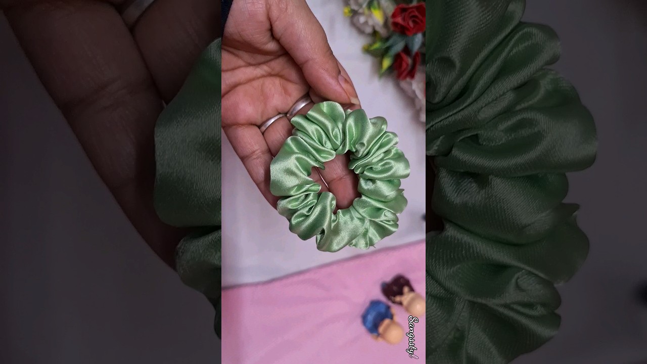 How to make Scrunchies at home with rubber band||Diy scrunchie without sewing machine||#shorts