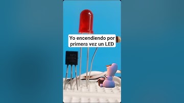 Cómo que algo no salió bien #electronica #mecatronica #ingenieria #led #arduino #pic #meme #circuito