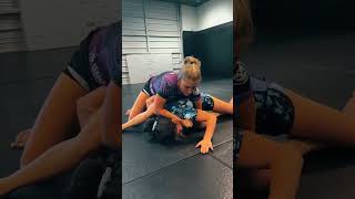 How many submissions do you see off the over hook?? ✨ #nogi #jiujitsu #mma #grappling #bjj