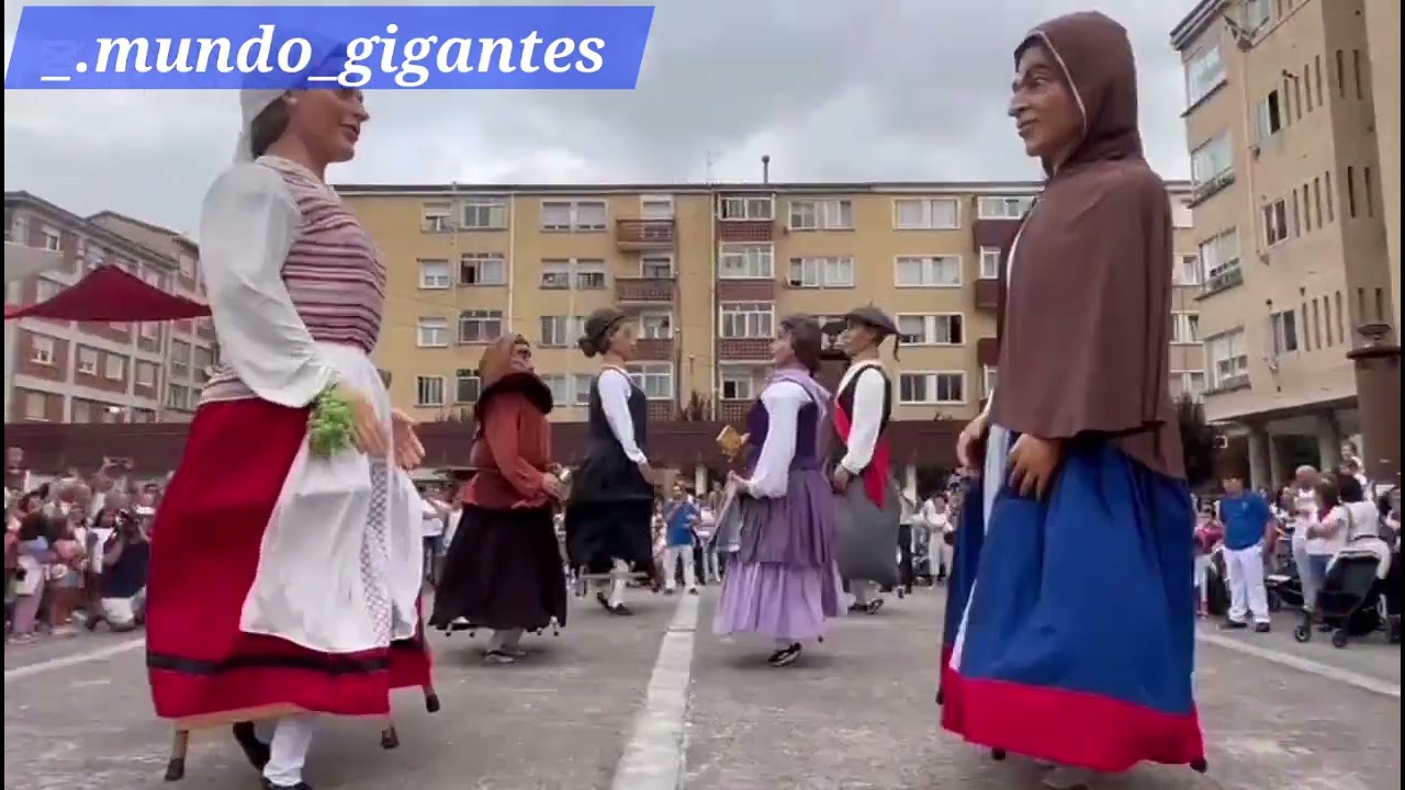 GIGANTES BERRIOZAR BAILES. FIESTAS 2025