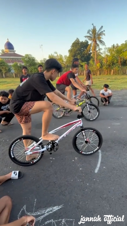 LATIHAN BALAP ONTHEL - BMX #shorts #viralvideo #balaponthelsurabaya #bmx