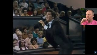 Tom Jones Dancing